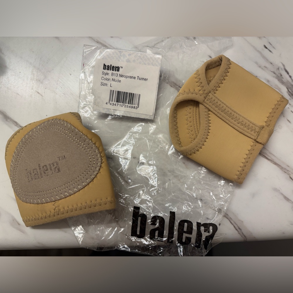 Balera Tan Neoprene Dance Turners